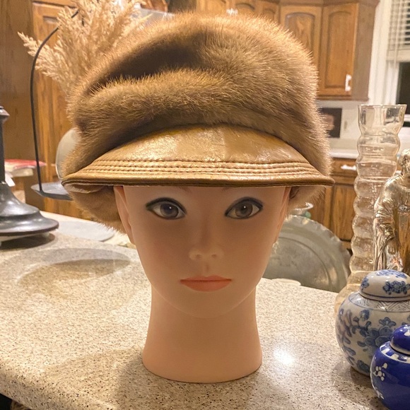 Vintage Vincent + Bill NEW YORK Brimmed Design Mink Fur Hat - Picture 1 of 7
